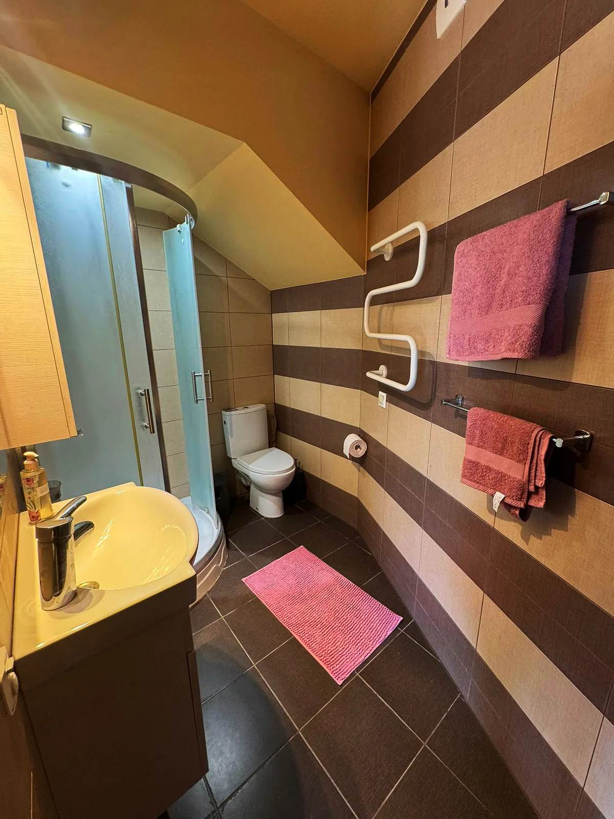 Van Gogh Apartment - Photo 7