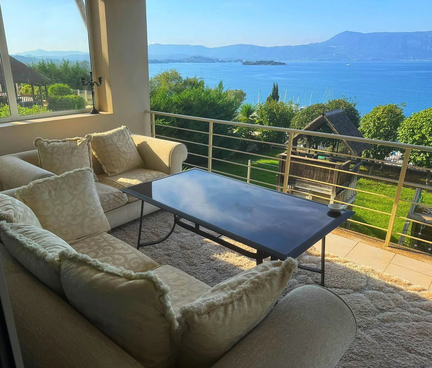 Renoir Lux Apartment - Photo 10