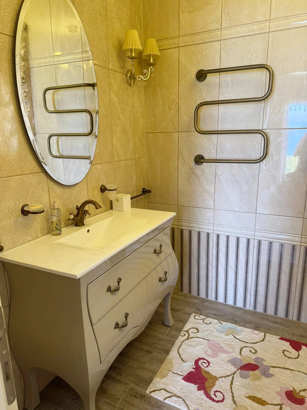 Renoir Lux Apartment - Photo 16