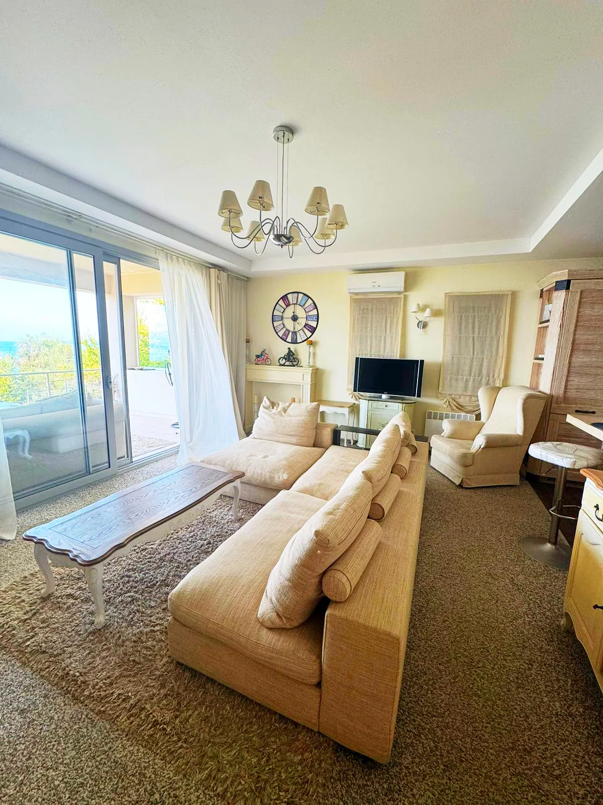 Renoir Lux Apartment - Photo 18